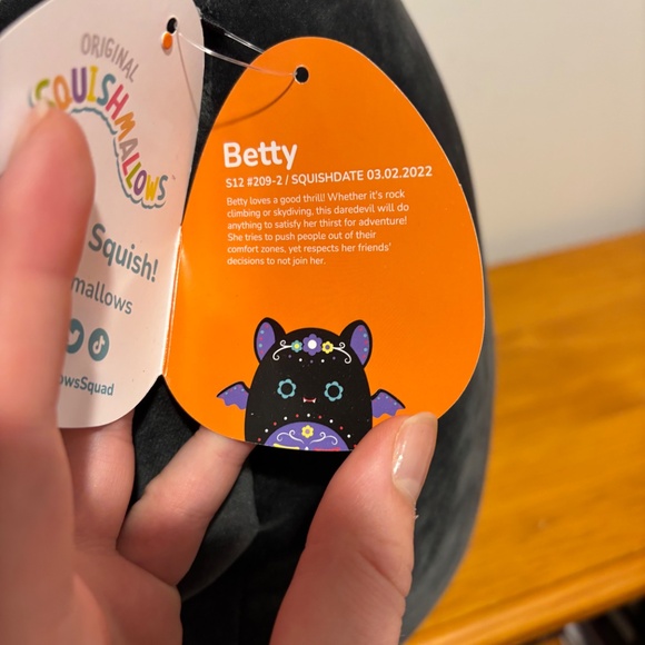 “12 Betty sugar skull Halloween bat squishmallow - Picture 3 of 3